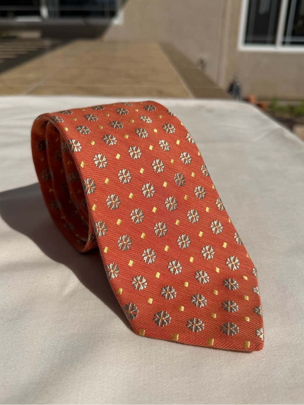New STUNNING Ermenegildo Zegna Luxury Medallion Orange Woven 100% Silk Tie